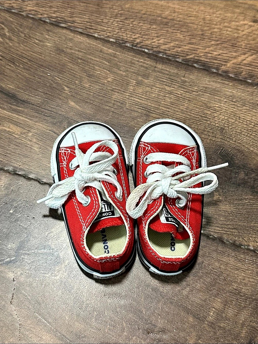 Converse Chuck Taylor All Star Ox Infant Red & White Baby US 3 Sneakers